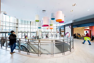 Photo n°79 de Centre Commercial Espace Saint Quentin à Montigny-le-Bretonneux (Agence de voyages)