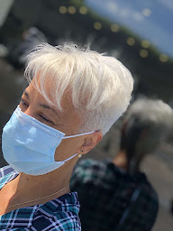 Photo n°37 de Carré 27 Coiffure à Domont (Salon de coiffure)