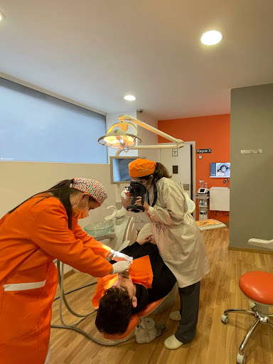 Clínica Dental MeuDent- Dra.Mercedes Fernández Espiñeira - Thumbnail
