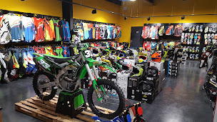 Photo n°8 de TEAM33 ACCESSOIRES à Mérignac (Magasin de pièces et d'accessoires pour motos)