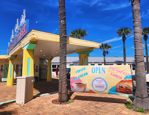 Beachside Caffe by YAMO