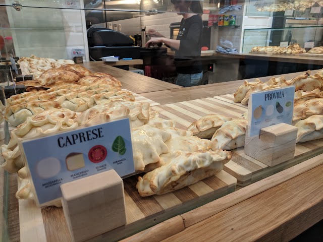 La Fabrica (Empanadas Argentinas)