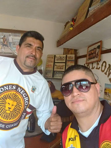 CLUB DE LEONES FTO. - Thumbnail