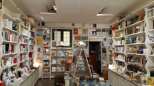 Santa Colomba Library - Visual