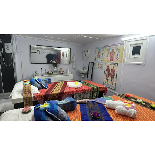 Lilly Thai & Sports Massage Therapy