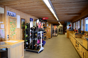 Photo n°2 de Mabboux Sports location ski Combloux pied des pistes à Combloux (Service de location de ski)