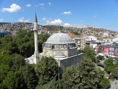 Yeni Cuma Camii