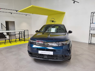 Photo n°9 de OPEL Châteauroux Clara Automobiles à Saint-Maur (Vendeur de voitures d'occasion)