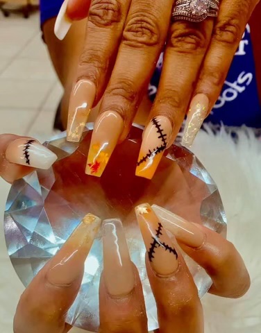 Livie Nails & Spa - United States