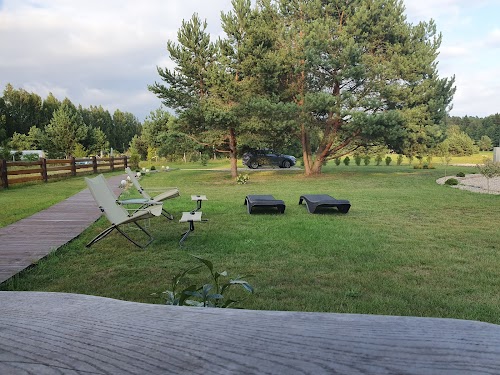 Holandiesi, Holiday House