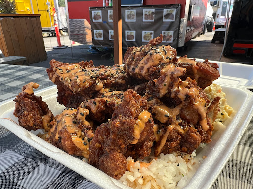 Hina’s Island Grindz and Catering