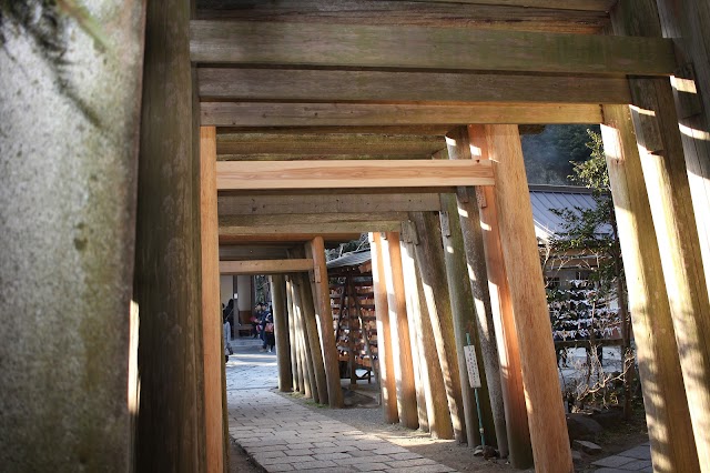 Zeniarai Benzaiten Shrine