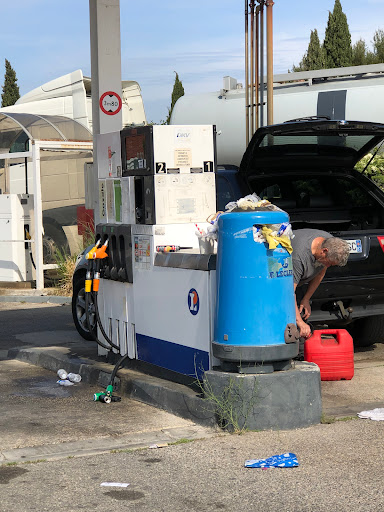 E-Leclerc service station in Vitrolles Gallery - France