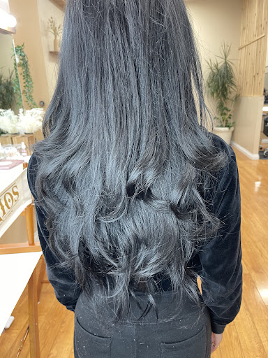 Ulises Reyes Hairstylist