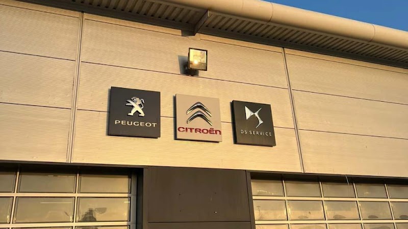 Evans Halshaw Peugeot York photo 2