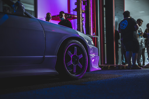 Nomad Customs - Visual