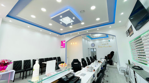 Colour nails & SPA Airdrie