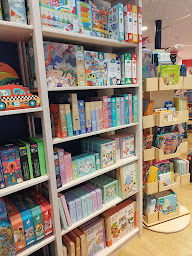 Photo n°18 de Bonhomme de Bois Paris Niel - Magasin de jouets à Paris (Magasin de musique)