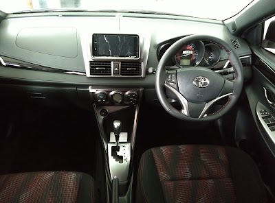 Photos of Liekmotor Toyota Surabaya