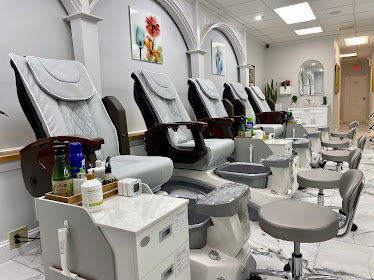 EV Nails & Spa