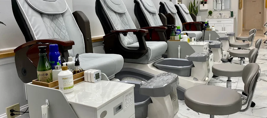 EV Nails & Spa