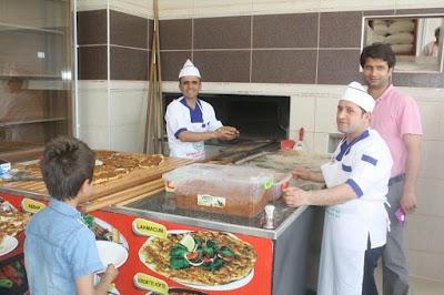 Adem Baba Pide Lahmacun Salonu