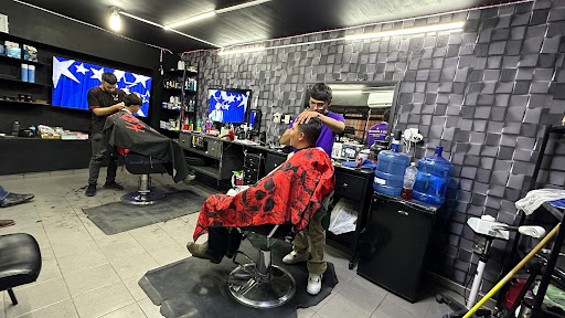 Demond Barber Shop