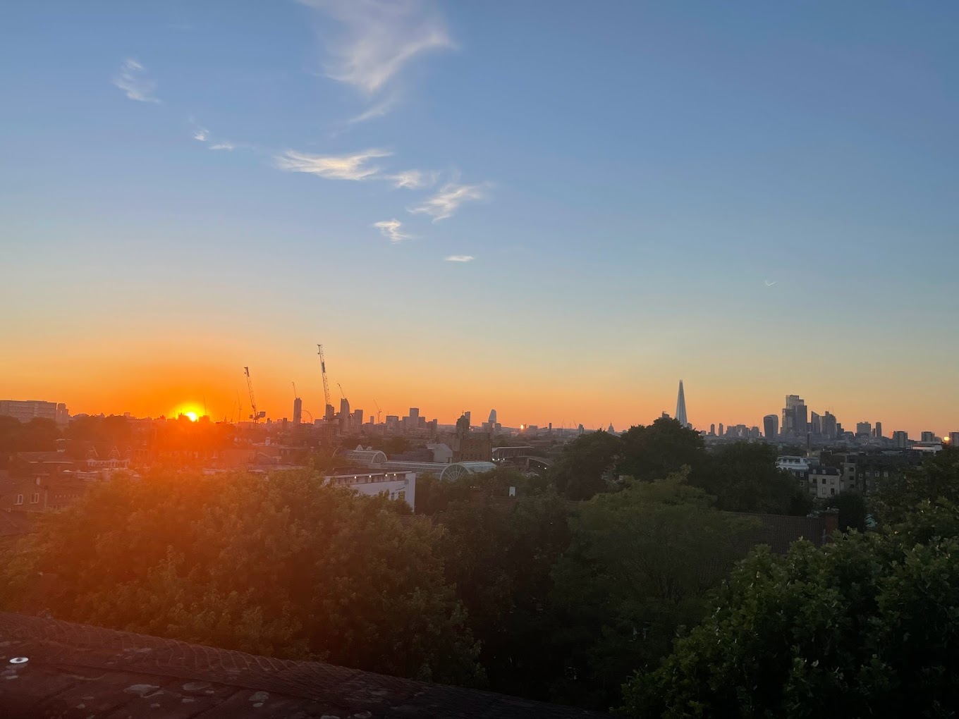 Uncover the hidden gems and unique experiences that Peckham has to offer with our guide to the top things to do in this trendy south London neighbourhood. From rooftop bars and street art tours to artisanal markets and cultural hotspots, this post covers all the must-see attractions and off-the-beaten-path adventures in Peckham. Whether you're a local or a first-time visitor, you'll find plenty of inspiration for your next urban adventure. | Things to do in London | #peckham #londontravelguide