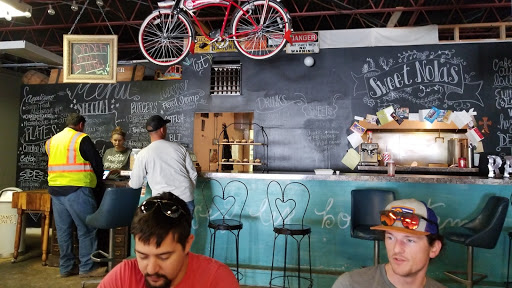 Sweet Nola's - Visual