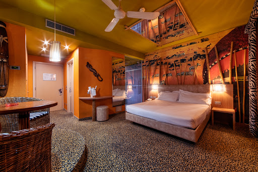 Motel Piranha - Thumbnail