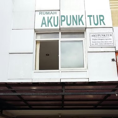 RUMAH AKUPUNKTUR, Author: Sukmy Sendiawaty