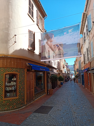 Commissariat de police de Sanary-sur-Mer - Thumbnail