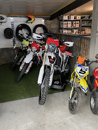Photo n°3 de ST MOTOS à Ussel (Magasin de motos)