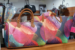 Photo n°5 de Maroquinerie O Sac à Saint-Jean-du-Falga (Magasin de maroquinerie)