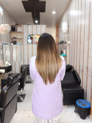 Glossy Unisex Salon Academy