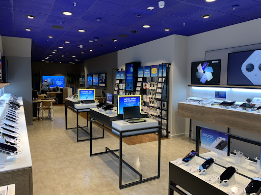 O2 Shop Redditch Gallery - United Kingdom