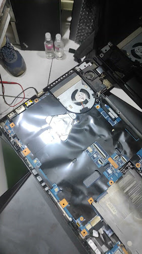 Centro Comercial Malvitec - Lima