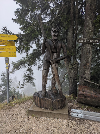 Flösser Statue - Visual