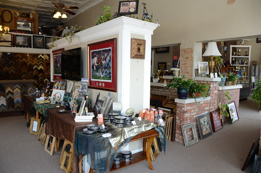 Creative Picture Framing - Thumbnail