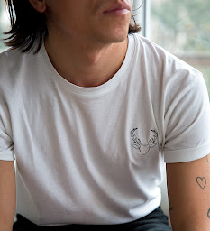 Photo n°6 de Arkhé Paris - t-shirt fabriqué en France & solidaire à Paris (Magasin de t-shirts)