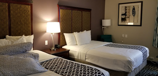 La Quinta Inn & Suites by Wyndham Lindale - Thumbnail