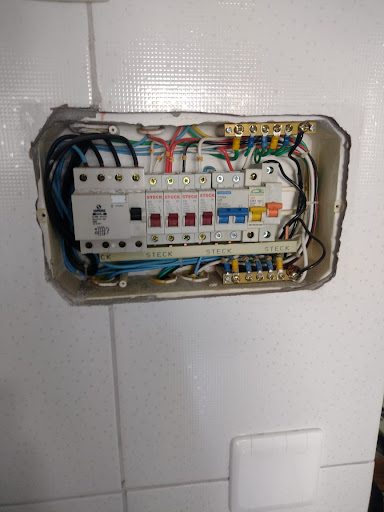 Eletricista Vanderlei em Belford Roxo