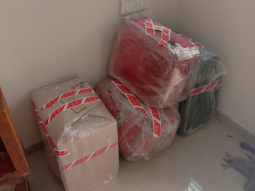 Tv stand and bag packing post image