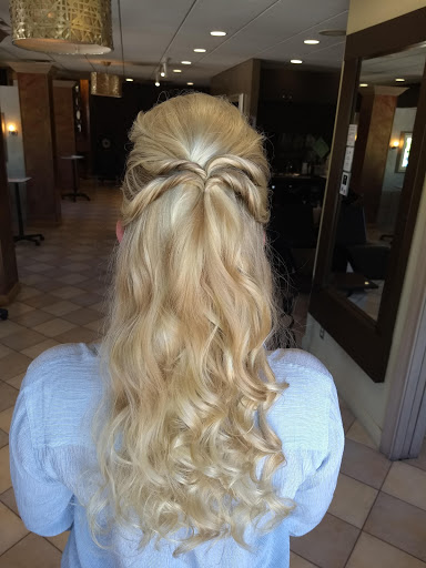 Studio 890 Salons Elm Grove - Thumbnail