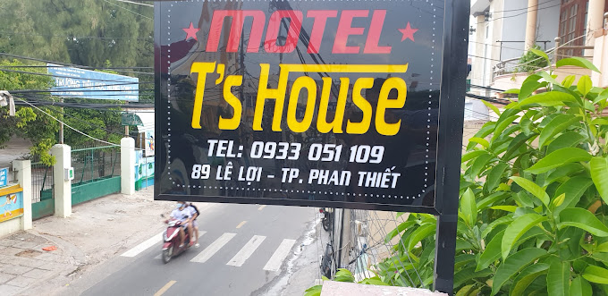 T s House Motel