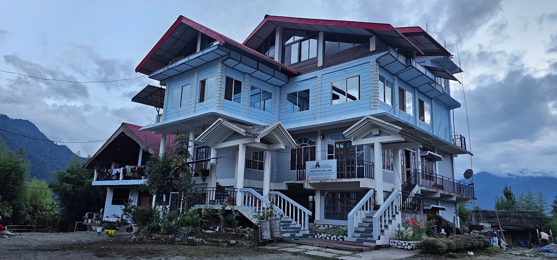 NANI HOMESTAY & HOTEL