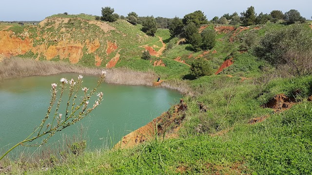 Laghetto Cave di Bauxite