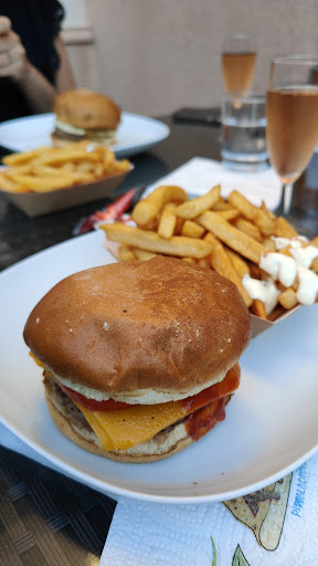 BARRIO BURGER