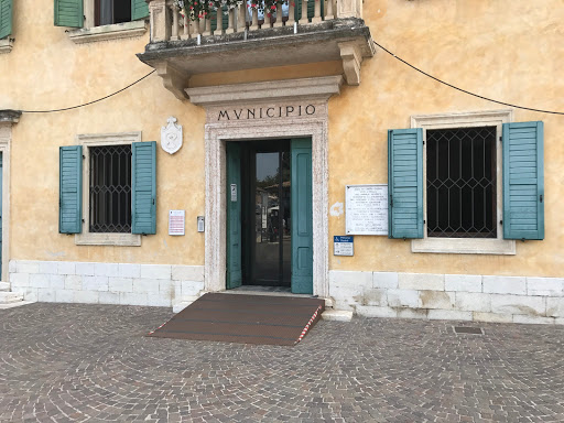 Piazza Betteloni - Visual