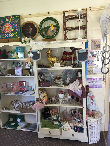 Logan Village Community Craft Cottage - Thumbnail